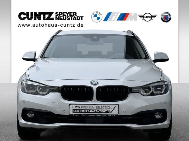 BMW 320i Touring xDrive 135 kW image number 2