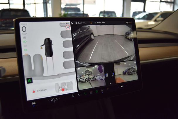 Tesla Model 3 239 kW image number 18