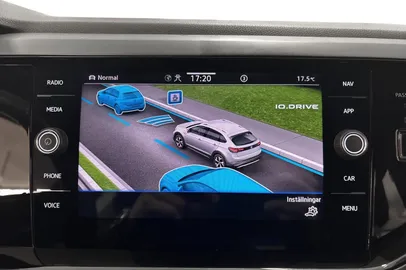 Car image 23