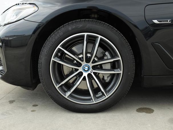 BMW 530 xDrive 215 kW image number 6