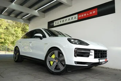 Car image 30