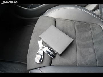 Car image 40