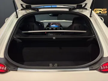 Car image 29