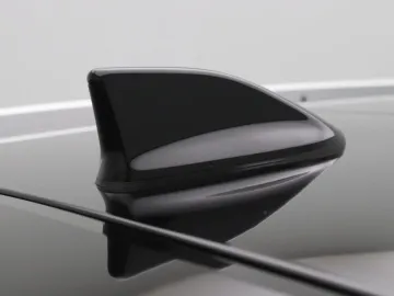 Car image 40