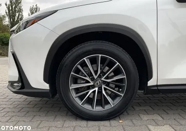Car image 34