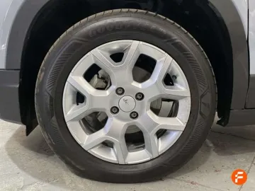 Car image 36