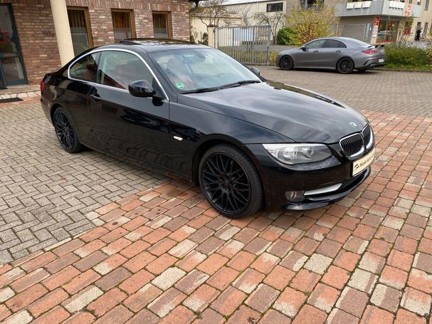 BMW 325i xDrive 160 kW image number 1