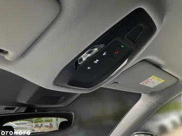 Car image 40