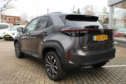 Car image 5