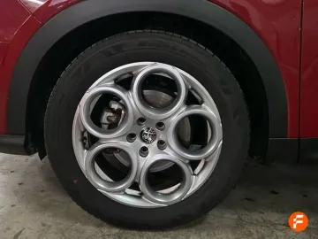 Car image 27