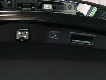 Car image 41