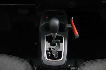 Car image 24