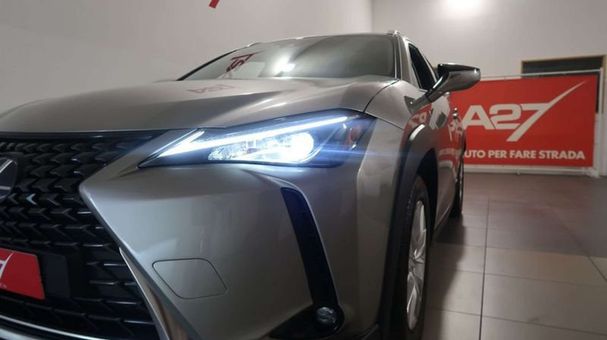 Lexus UX 250h 135 kW image number 17