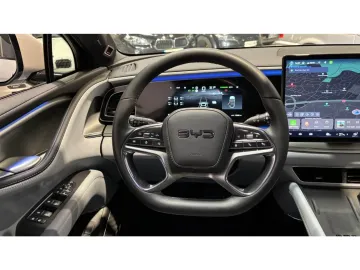 Car image 32