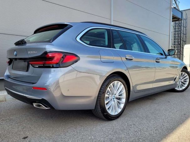 BMW 530i Touring 185 kW image number 4