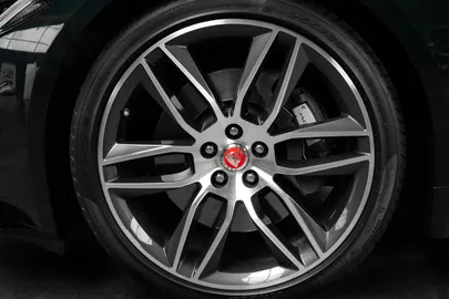 Car image 31
