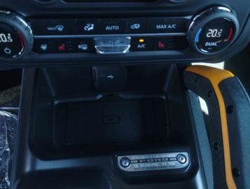 Car image 31