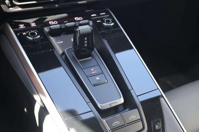 Car image 38