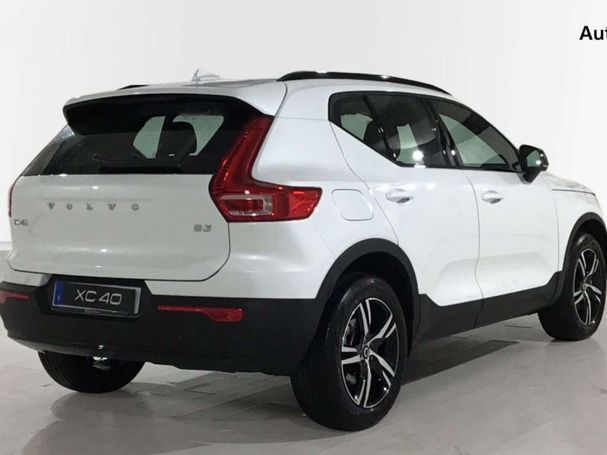 Volvo XC40 Recharge T4 Plus Dark 155 kW image number 7