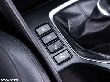 Car image 38