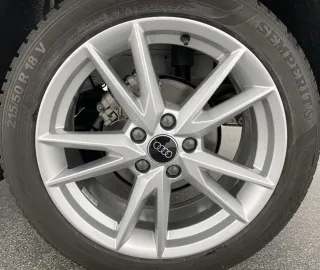 Car image 36