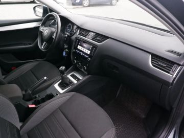 Car image 22