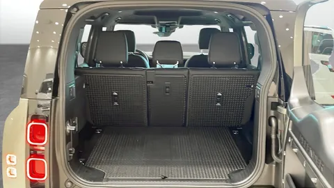 Car image 10