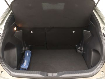 Car image 35