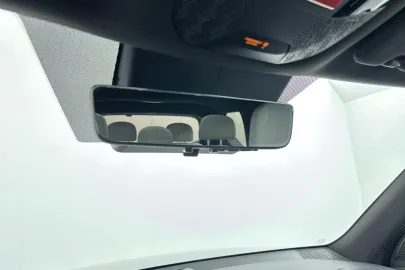 Car image 49