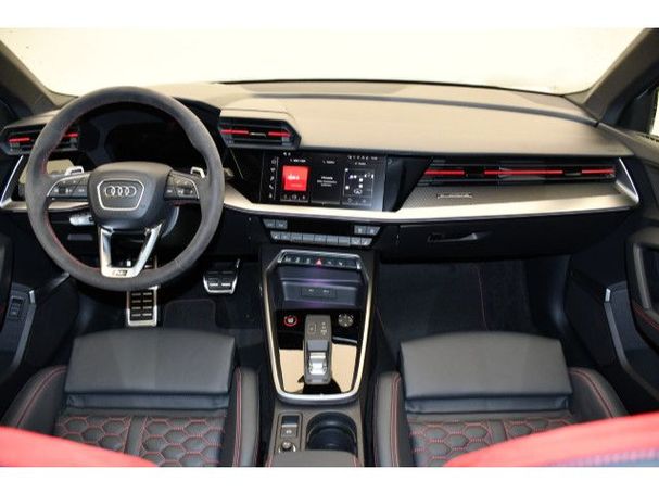 Audi RS3 2.5 TFSI quattro S tronic Sportback 294 kW image number 2