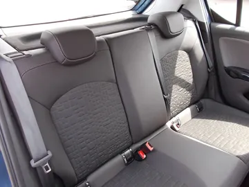 Car image 30