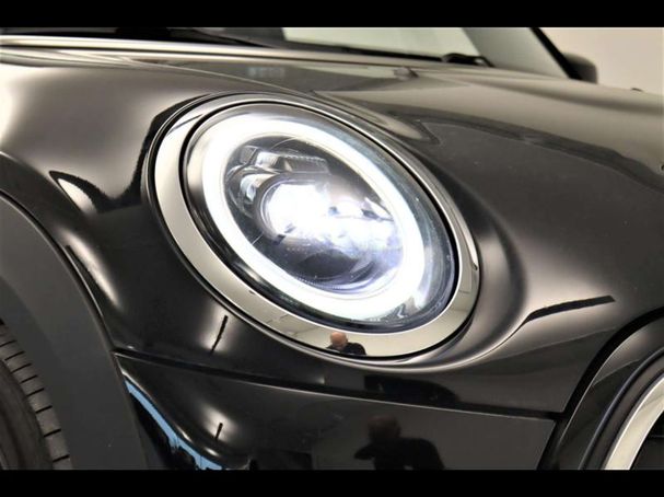 Mini Cooper SE Essential 137 kW image number 9