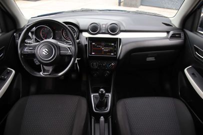 Car image 13