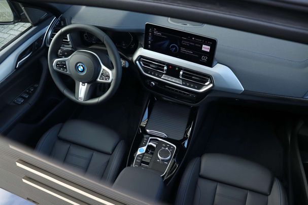 BMW iX3 210 kW image number 15