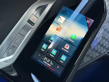 Car image 29