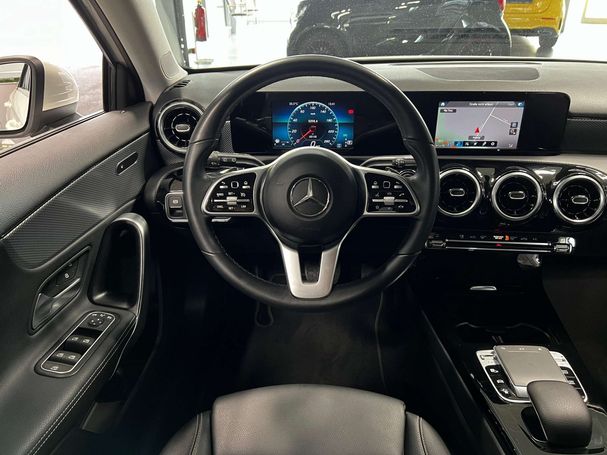 Mercedes-Benz A 220 140 kW image number 13