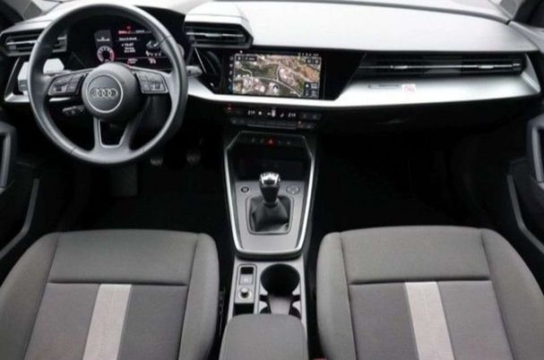 Audi A3 30 TFSI S-line 81 kW image number 3