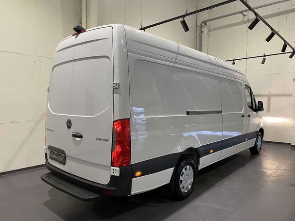 Mercedes-Benz Sprinter 319 CDI RWD 140 kW image number 5