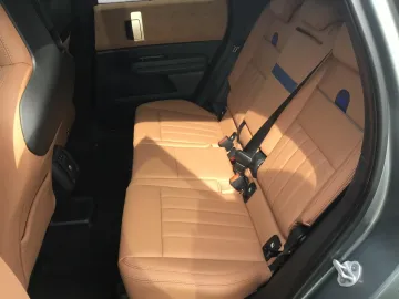 Car image 21