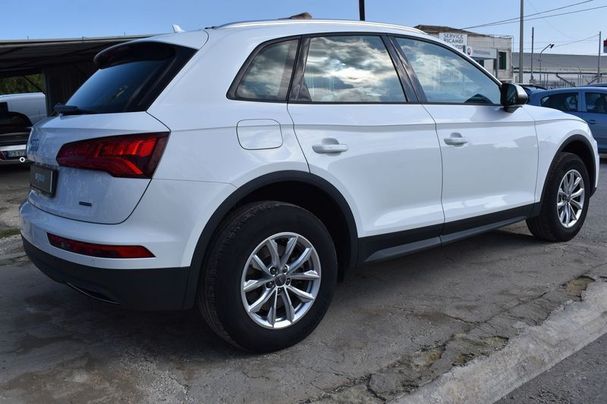 Audi Q5 35 TDI quattro S tronic Business 120 kW image number 4