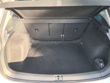 Car image 37