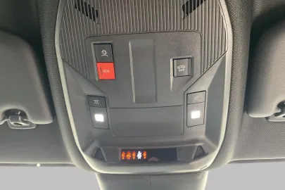 Car image 39