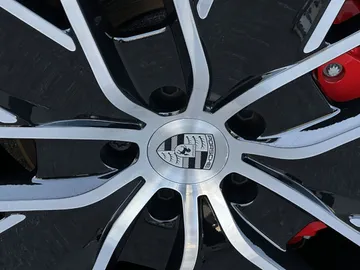 Car image 29