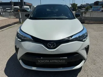 Car image 3
