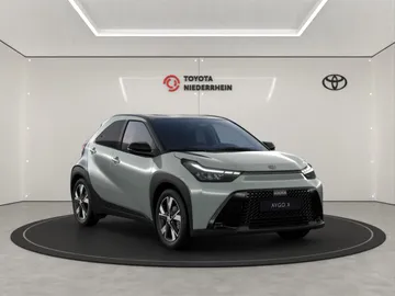 Car image 2