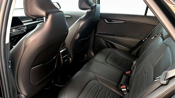 Kia Niro 150 kW image number 9