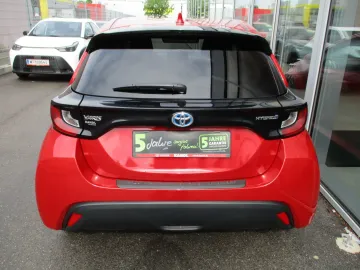 Car image 5