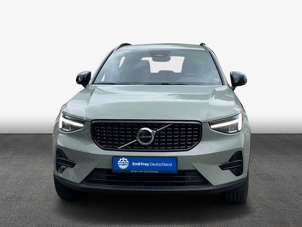 Volvo XC40 B4 Plus Dark DKG 145 kW image number 2