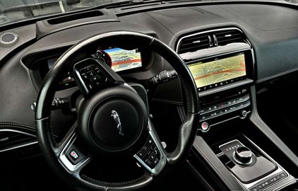 Car image 37