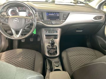 Car image 15